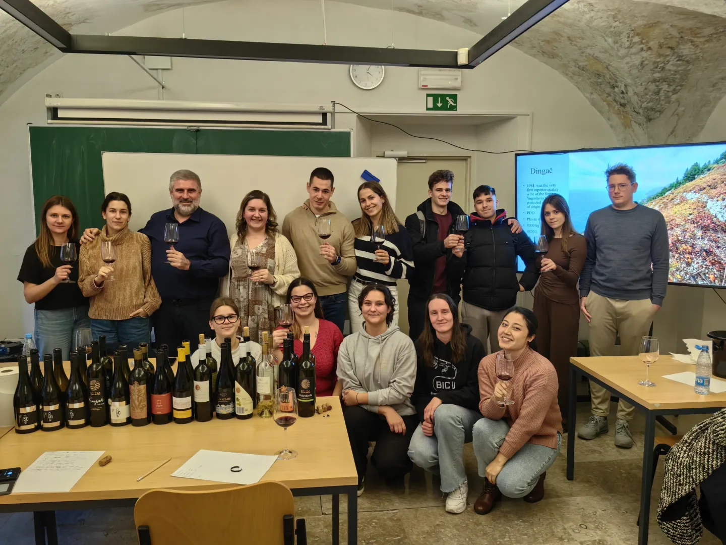 Hrvatska zemlja vina – gostujuće predavanje doc.dr.sc. Josipa Mesića na Fakultetu za vinogradarstvo i vinarstvo u Vipavi