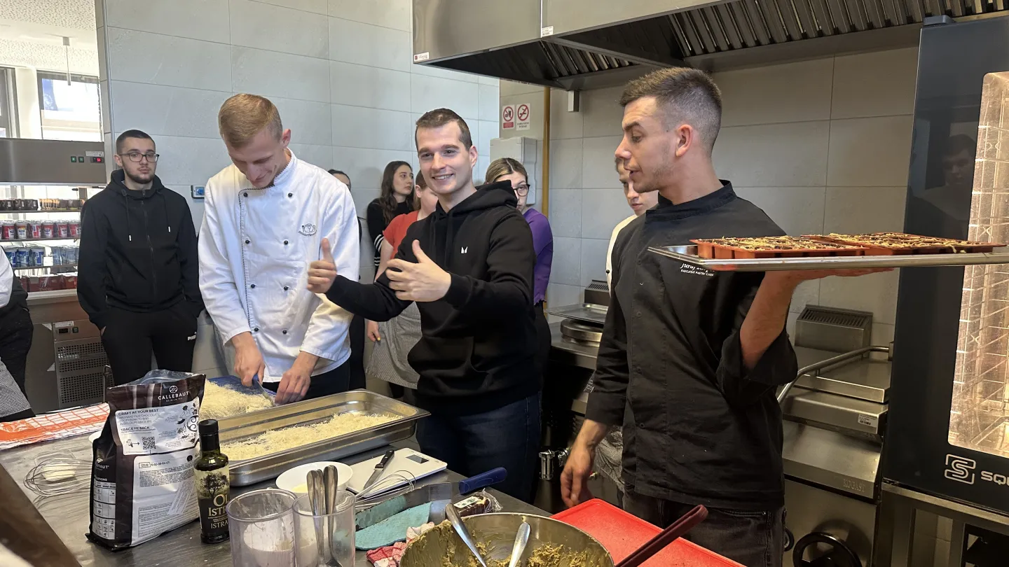 Dubai čokolada i visoko slastičarstvo za FTRR studente