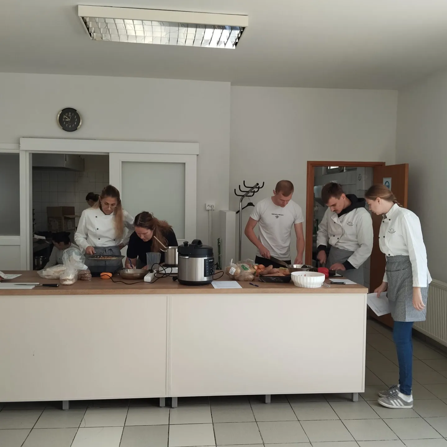 Izrada studentskog priručnika 'InTolerant' – primjena stručnih znanja u praksi