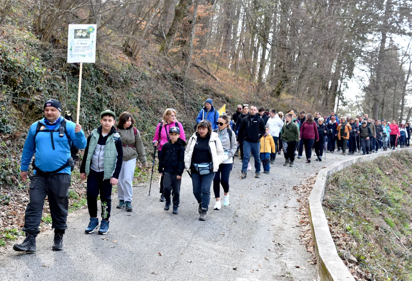Papučki jaglaci ponovno okupili tisuće planinara: Velika domaćin najveće i najposjećenije planinarske manifestacije u regiji